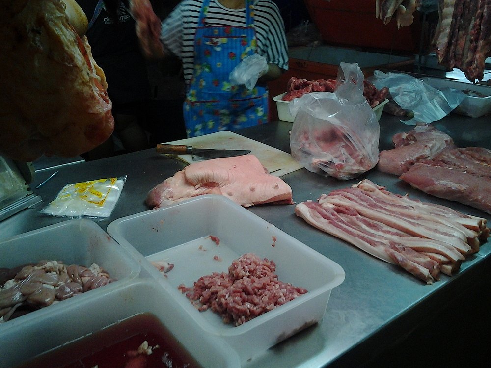 หาหมูไปย่างดีกว่าครับกันพลาด :laughing: :laughing: :laughing: