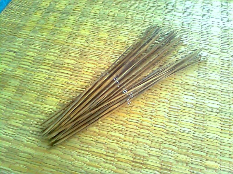 เหลาเสร็จก็ไปรมควันไฟเอาพอเหลือง ๆ (กะลังแซบ) 