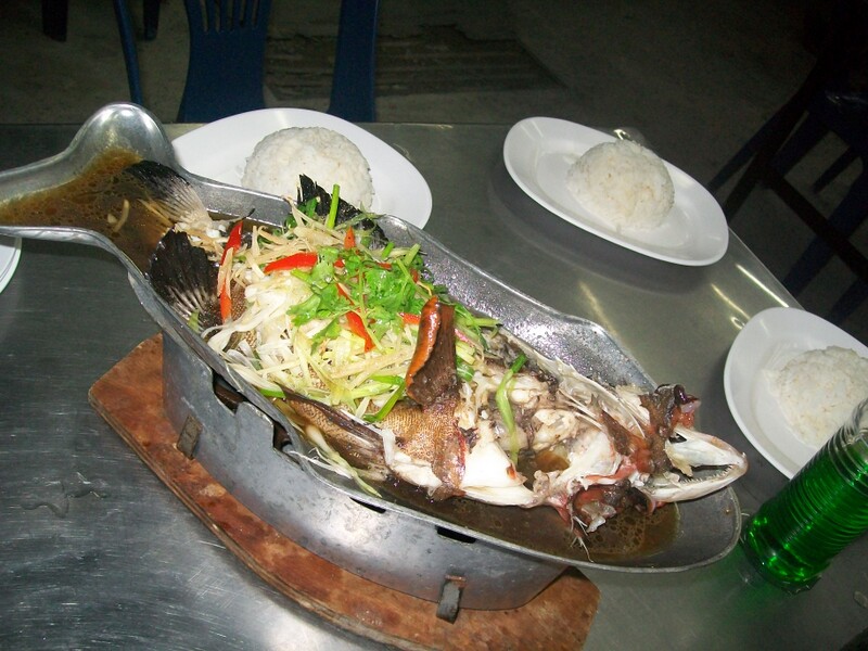 กลับถึงพัทยาไปรบกวนน้าหนึ่ง (ร้านหนึ่งกินเต็มสาย3) ทำอาหารให้กินกันครับ  :love: :umh:
