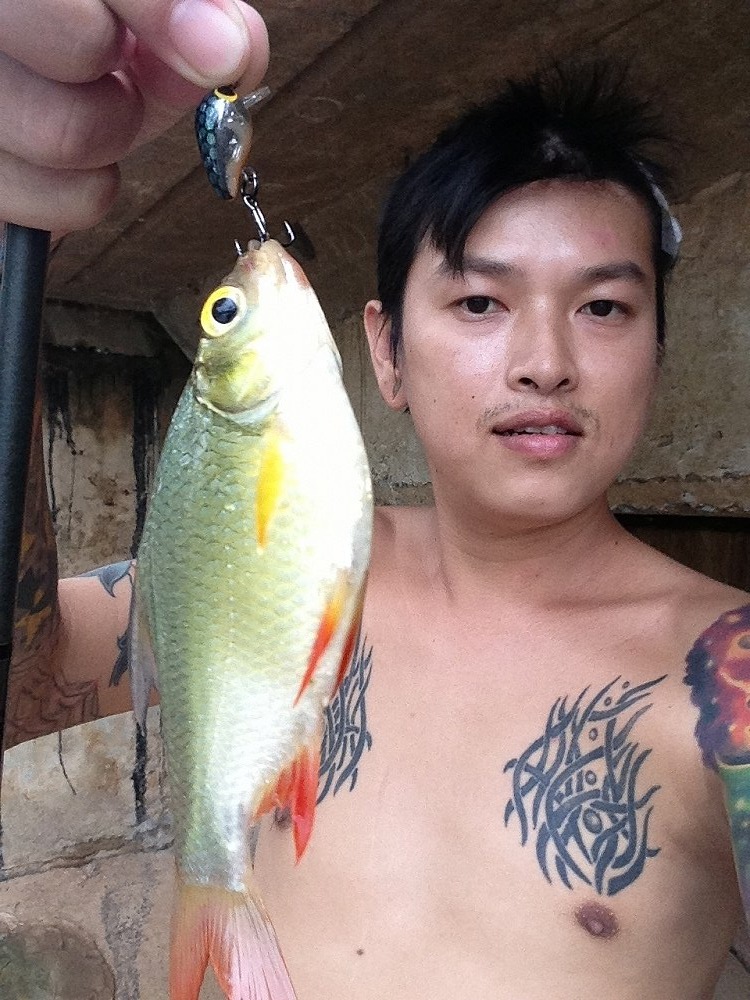 ใหญ่ปะ ตัวอท่าหน้าเลย นี่ถ้ามีคนถ่ายให้นะ ครึ่งตัวอะขอบอก  :grin: :laughing: