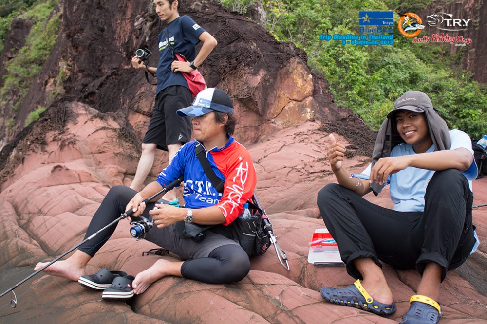 หลังจากที่ผม วัดปลา ตัวเบ็ดก้อได้จิก เข้าหลัง น้ามัม จันทบุรี เข้าอย่างแรง
แต่ขอโทษ ครับ หนังเหนียว