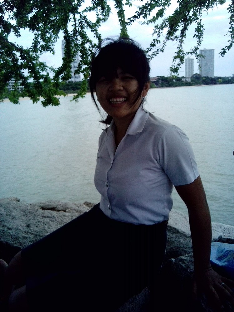 ยังไงก็้องขอบคุณ คนนี้ด้วยที่มาคอยเฝ้า และให้กำลังใจ
 :laughing: :laughing: :laughing:
