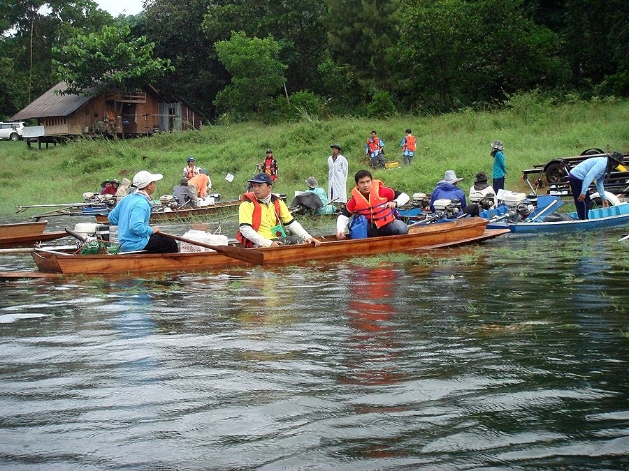เรือ กระโด  ผู้พัน และน้าเอ้ โชคดีนะครับ  :laughing: :laughing: :laughing: :laughing: :laughing: