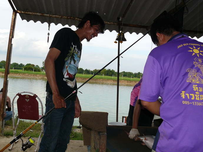 นกเอี้ยงเสียงเป๊าะ เอามาลุ้นตลอด
 :cool: :cool: :cool: :cool: