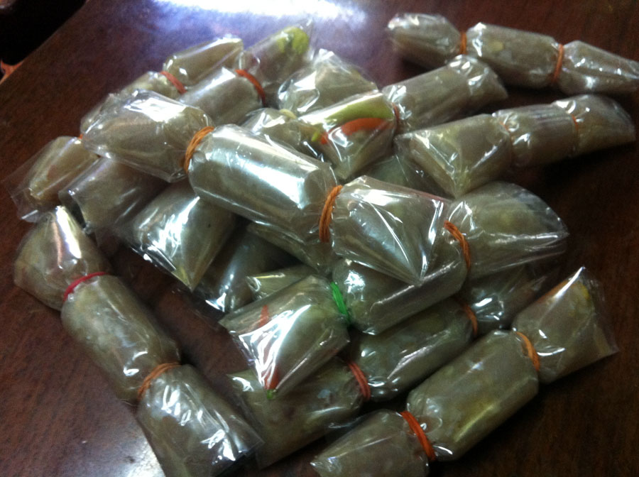 ส่วนหนึ่ง ทำส้มปลาชะโด หรือ แหนมปลาชะโดนะครับ :umh: :umh: :umh: :umh: