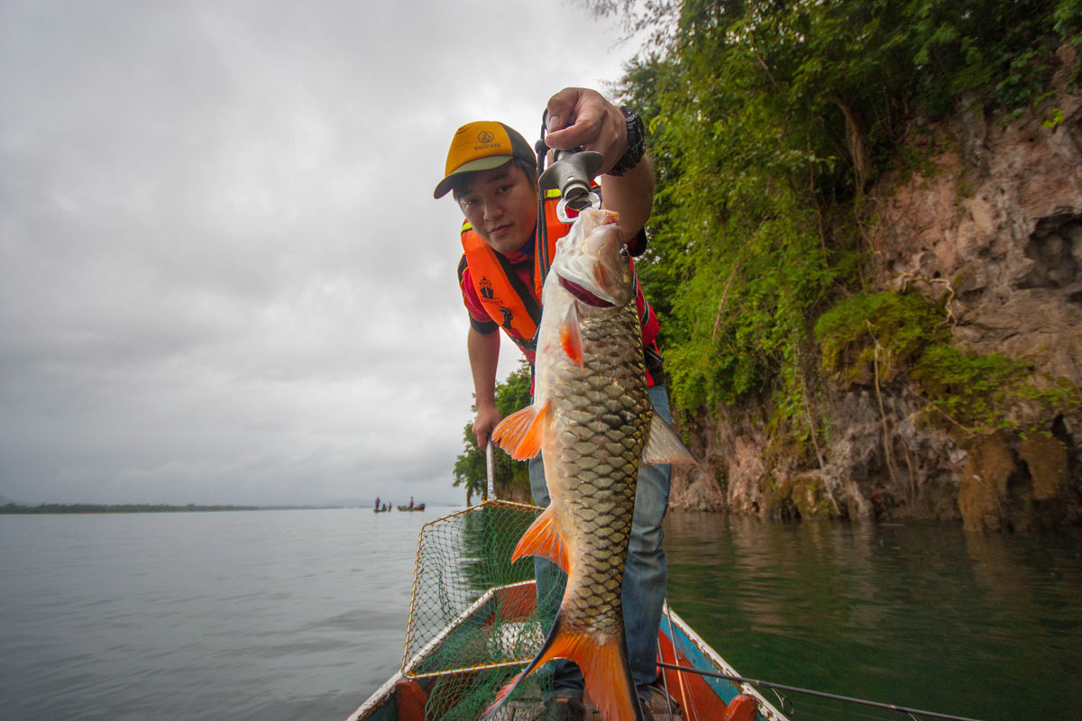  [b] [center]นานๆจะได้เห็นรูปตัวเอง ขึ้นแทนคำนับพันธ ขอบคุณทีมงาน Indy Angler ทุกคนที่ยังให้กำลังใจแ