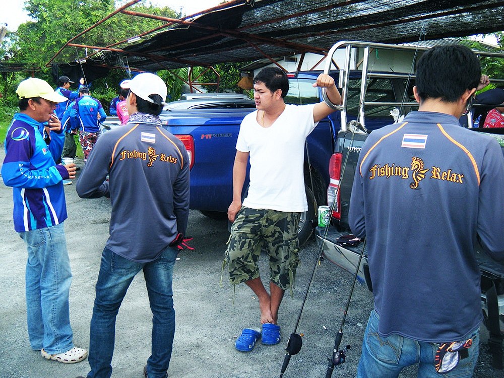  :smile:

ได้เวลานัดหมาย ณ จุดนัดพบ ย่านเทพารักษ์ 
 :prost: