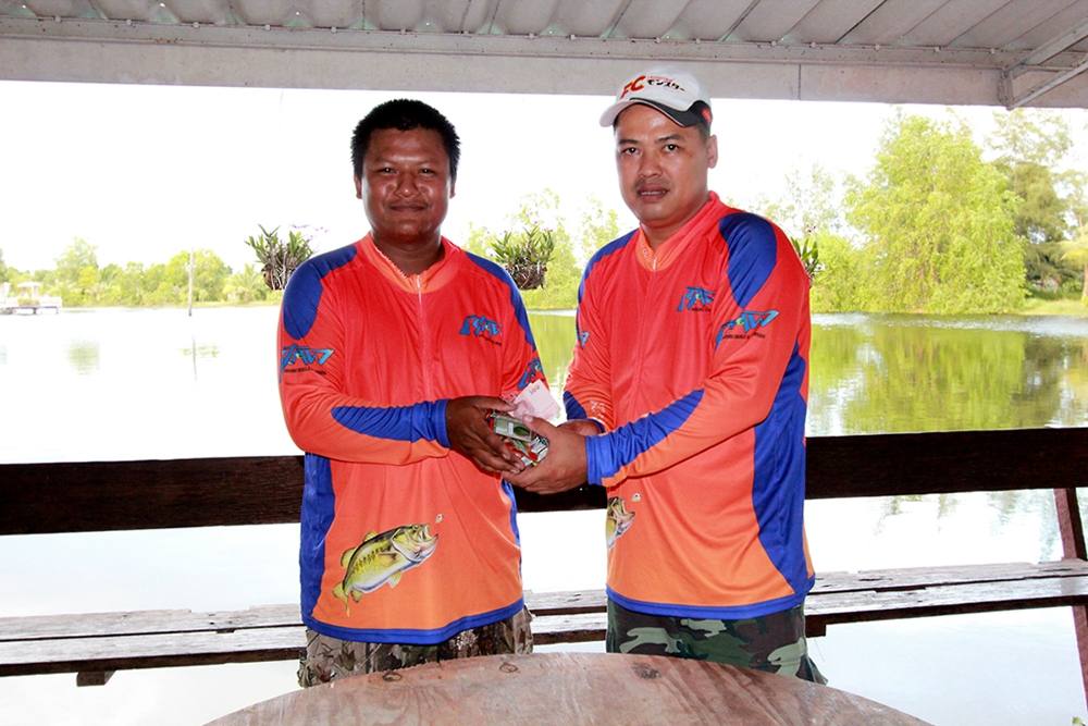 ขอสรุปลำดับผู้ชนะ 3 ลำดับอีกครั้งนะครับ  เริ่มด้วย ที่ 3 ครับ น้าจ๊ะของเรานี่เอง..สุดยอดมากๆครับ. :c