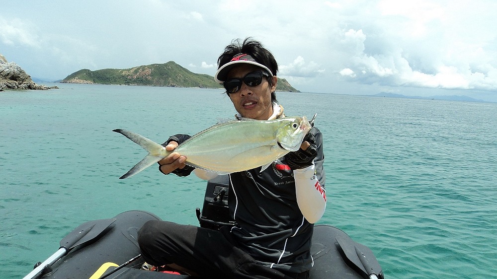  :rose: :rose: :rose: :rose: :rose:  อุปกรณ์ที่ผมใช้ เป็นคัน Daiwa LATEO 86ML 8.6 ฟุต เวท 8-16 lb จั