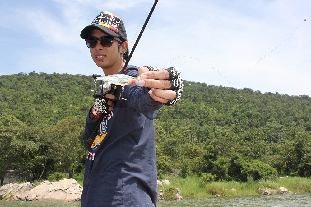 โชวของกันหน่อยครับ  อยากเป็น Tester Rapala  จังครับน้าๆๆๆๆ
แต่ฝีมือผมมันยังไม่เก่งพอครับ  ไม่เป็นไร