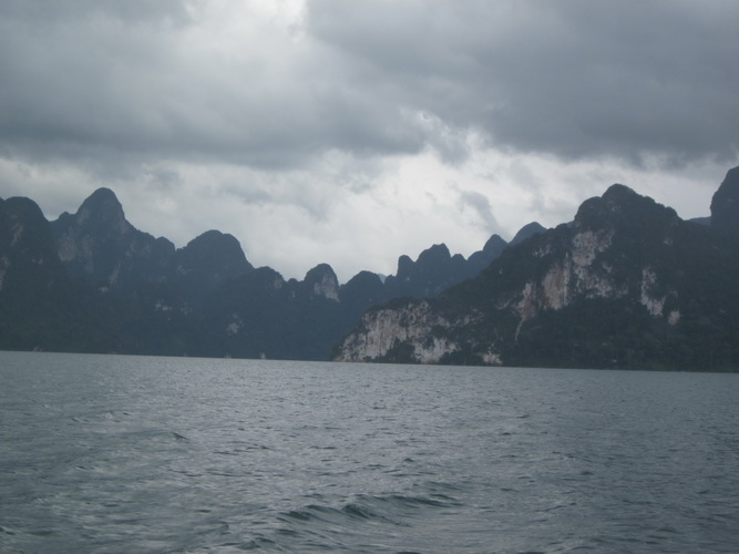 กุ้ยหลินเมืองไทยแหล่งท่องเที่ยวของจังหวัดสุราษฏร์ธานี