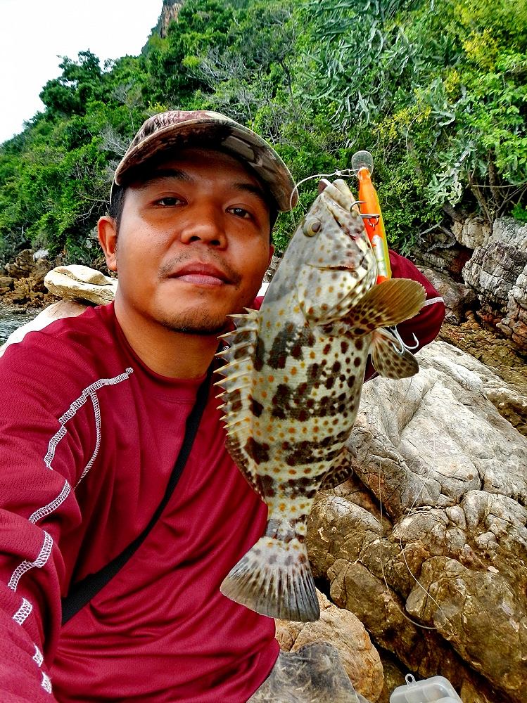 .......ขออีกใบ...กับเก๋า ม่องล่าย...:grin: :grin:
[q][i]อ้างถึง: arrt_krabi posted: 05-10-2556, 17: