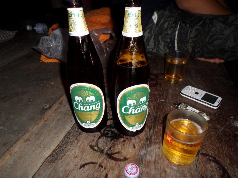 กลับมาท๊อป.....บอกเซ็ง..ได้ตัวเดียวเอง.....ผมบอก..เอาน่าอย่างน้อยก็หาช่อนเจิมรอกได้แล้ว.......เอ๊า..