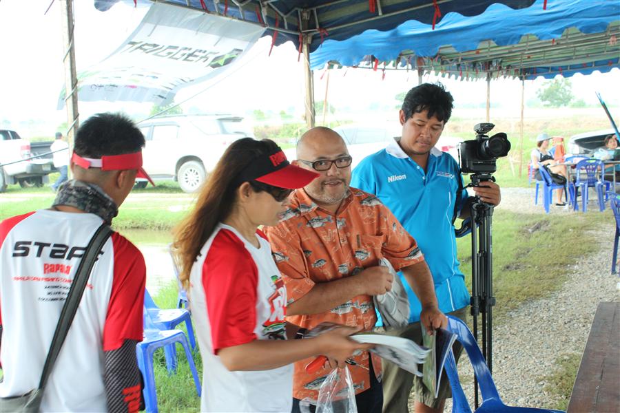 thai-angler มาทำข่าวบรรยากาศงาน :smile: :smile: :smile:
