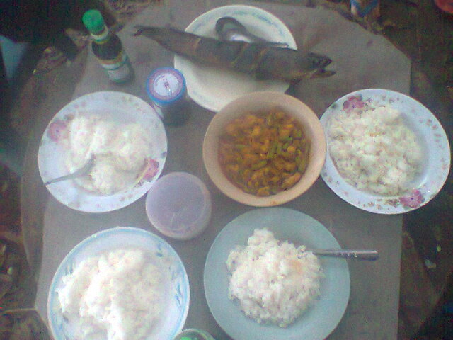 กับข้าวมื้อเย็นวันพุธ เรียบร้อยครับ กินด้วยกันครับ น้าๆๆ :cheer: :cheer: :cheer: