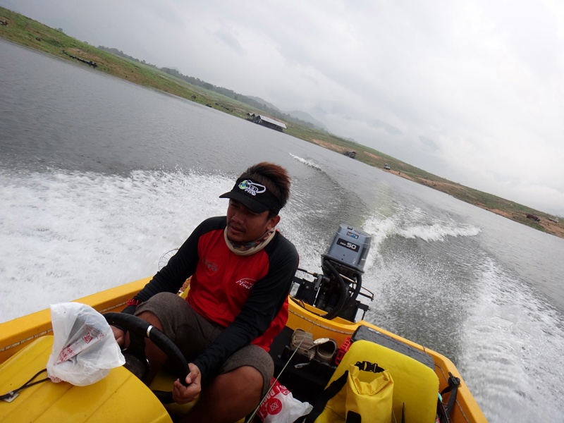 มุ่งหน้าไปยังหมายที่เมื่อวานไปเจอมา อากาศแบบนี้ด้วยนะ ไม่พลาด  :cool: :cool: :cool: :cool: