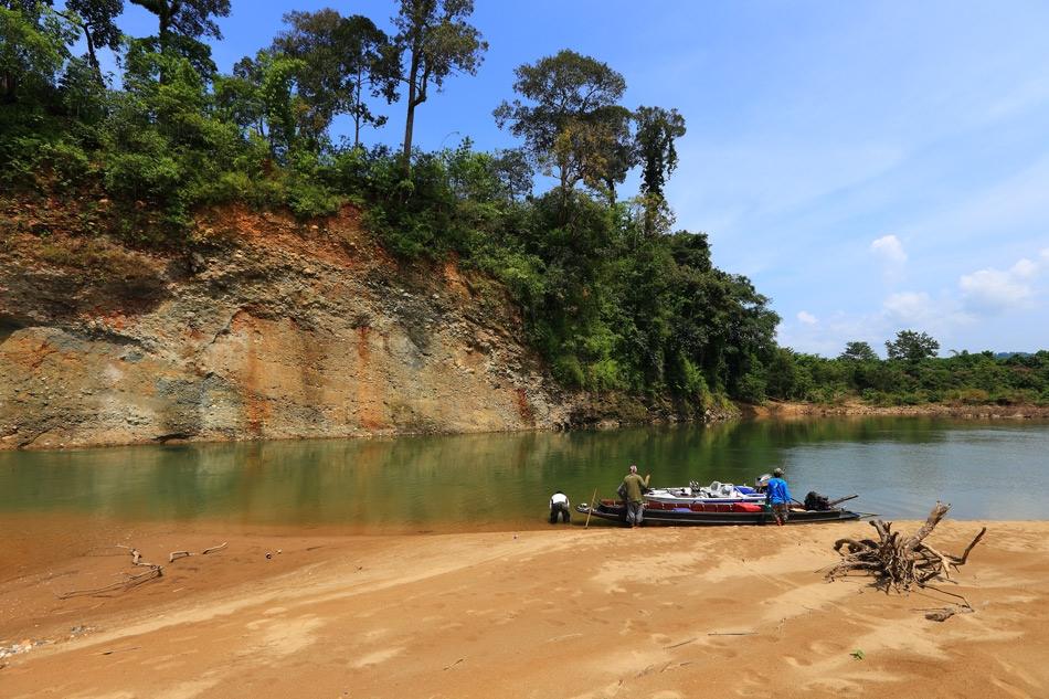 สรุปว่า ไม่มีสิ่งใดมาแพ้วพานเหยื่อที่ปลายสาย

เราเลยต้องขยับลงด้านล่าง ที่หมายเมื่อเช้า

ระหว่าง