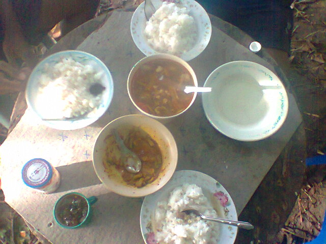เสร็จแล้วครับ กินข้าวด้วยกันครับ :cheer: :cheer: :cheer: