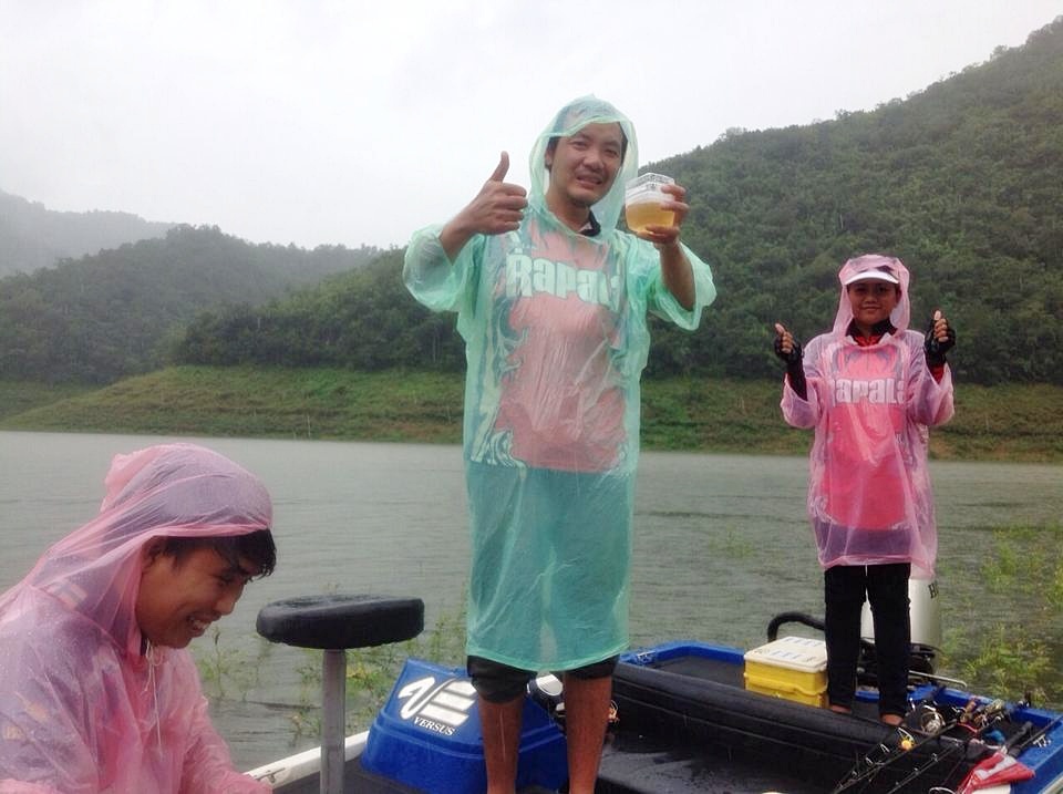  [center]บรรยากาศเยี่ยมๆเลยเปียกฝนทั้งวัน[/center]