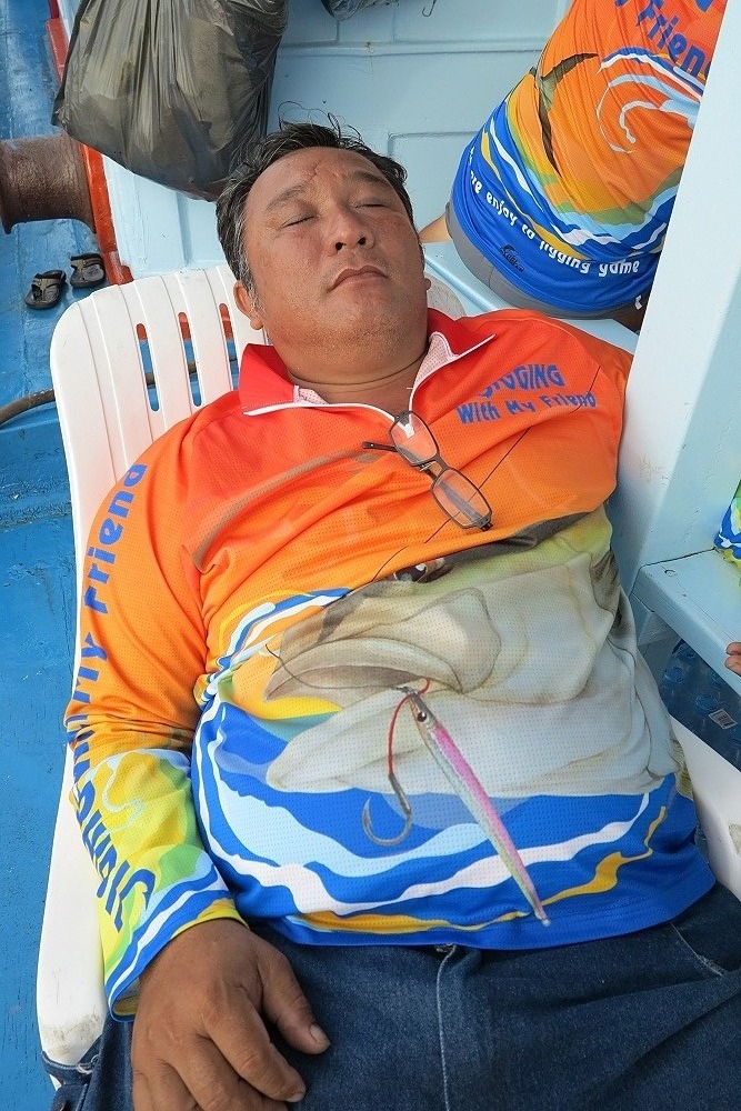 ตกกันให้เต็มที่เดี๋ยวเฮียพักสายตาแป๊บนุง

 :grin: :grin: