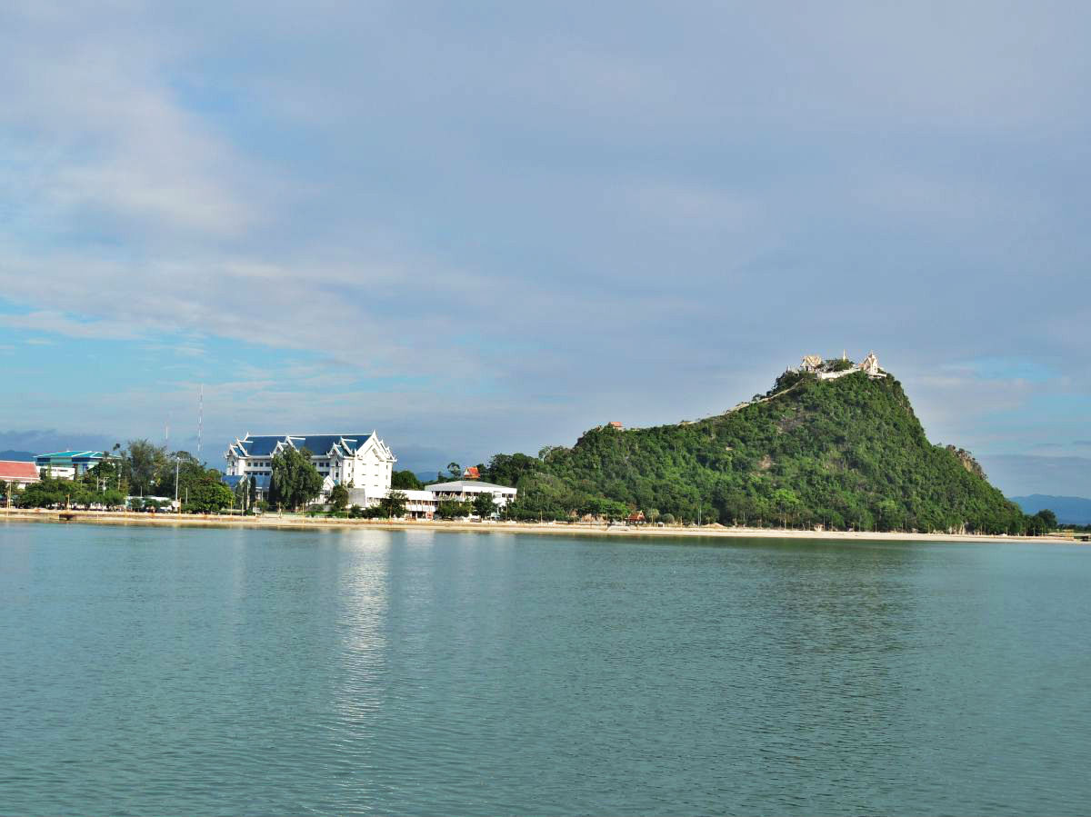 อ่าวประจวบ สวยมากครับ...