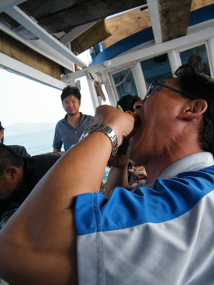 น้าตู่จัดเต็ม....  :laughing: :laughing: :laughing: :laughing: :laughing:
