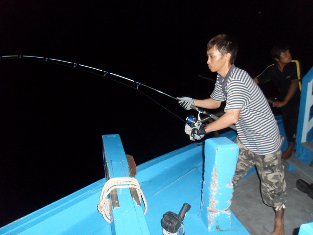 กล์อฟไปตีป๊อปหัวเรือก็โดนครับ