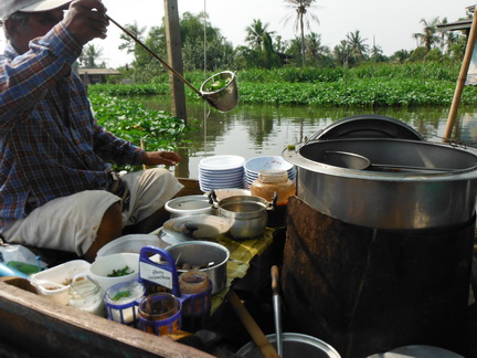 หิวเรา กินก๋วยเตียว เรือในคลองจริงๆๆๆๆๆๆ เจ้าเดียวเลย 