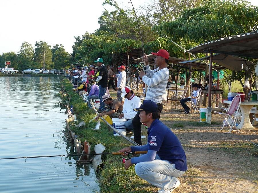 ด้านท้ายบ่อทั้งอัด ทั้งเย่อ
 :cool: :cool: :cool: :cool: :cheer: :cheer: :cheer: :cheer: :cheer: :c