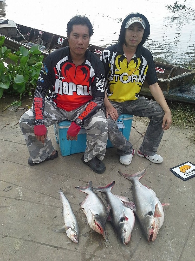 ขอบคุณครับ Rapala  team  
พี่ติ๊ก พี่ย้ง