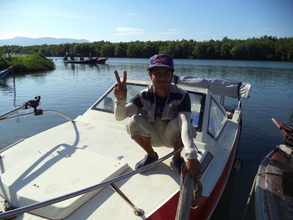 ถึงท่าเรือเตาถ่านรีบเอาเรือลงเรือลงน้ำแล้ว สู้ตายคับ  :grin: