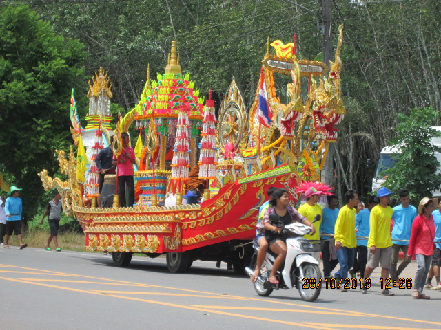 ....ลากันด้วยภาพสุดท้ายครับ
....
....สรุปว่า งานแข่งขันครั้งนี้โดยภาพรวมจัดออกมาดี น่าประทับใจ
..