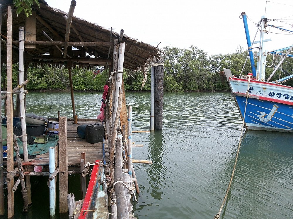 บนเรือก็ตกได้ครับ