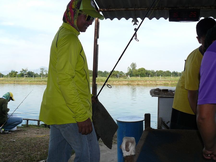 มาแล้ว คุณอภิชาติ อ่างทอง :grin: :grin: :grin: