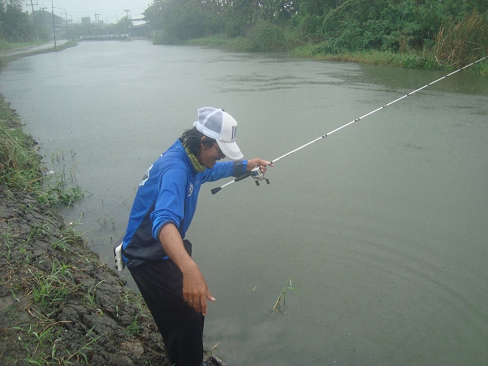 ฝนก็ตกปลาก็ไม่กินทำไงดีเรา :laughing: :laughing: :laughing: :laughing: :laughing: