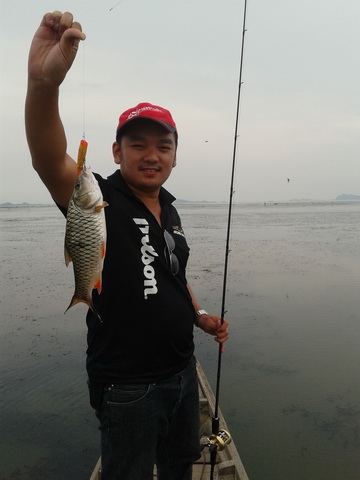     [center]ขอสักหน่อย เทพตกกุ้ง มาเล่นชะโดกระสูบ วันนี้[/center]