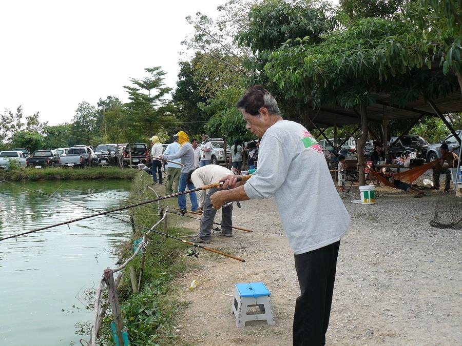 คุณปู่สุพรรณ ทีมงานหลานปู่ วันนี้มาร่วมสนุกกะจ้าวซัน ขอบคุณมากครับผม
 :love: :love: :love: :love: :