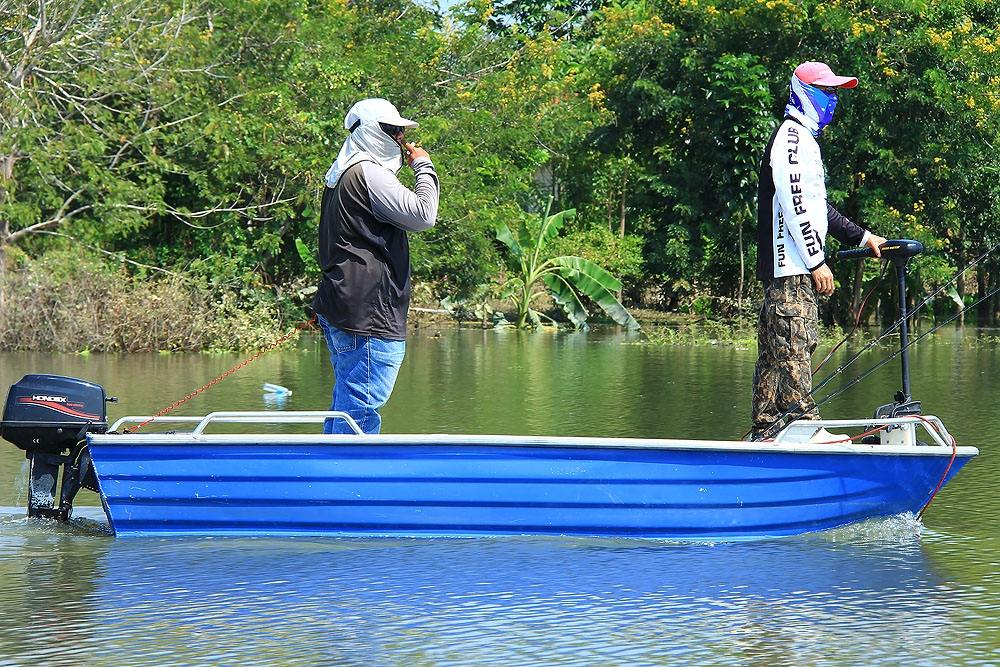 เรือสวยมากพี่ น่านั่งมาก คนขับหล่อ
เดือนหน้าให้ผมอาศัยไปโบสแสตนเลสด้วยนะ
 :laughing: :laughing: :l