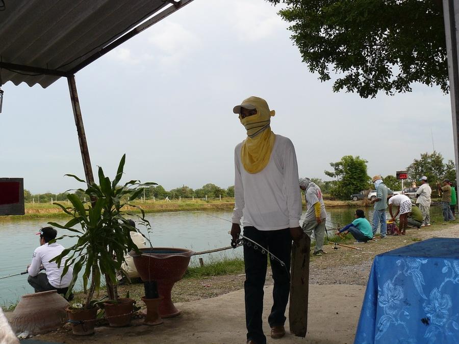 ใกล้หมดเวลาเต็มที ....พี่ช้าง พระบาท เดินมาแบบใจเย็น :cheer: :cheer: :cheer: :cheer: