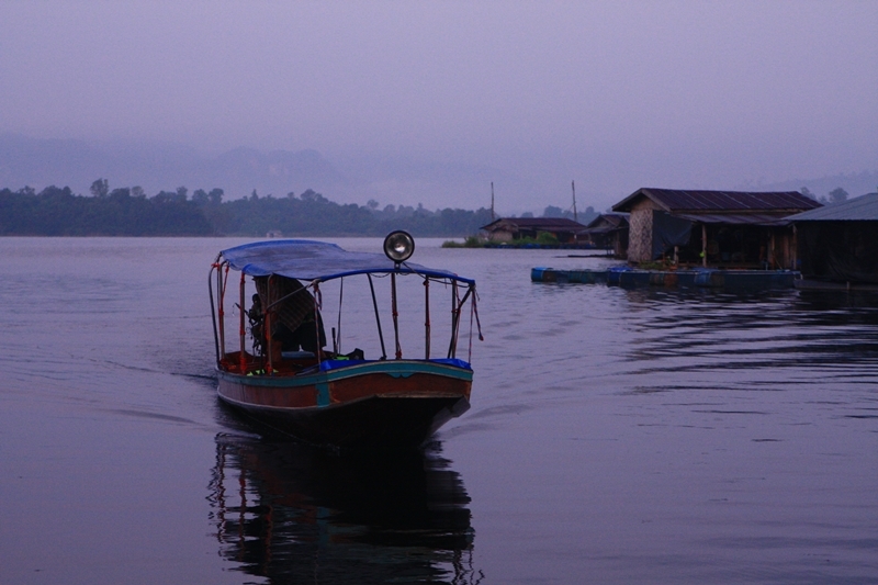 เรือจากแพมาลัย มาตรงเวลาเป๊ะ :grin: :grin: :grin: