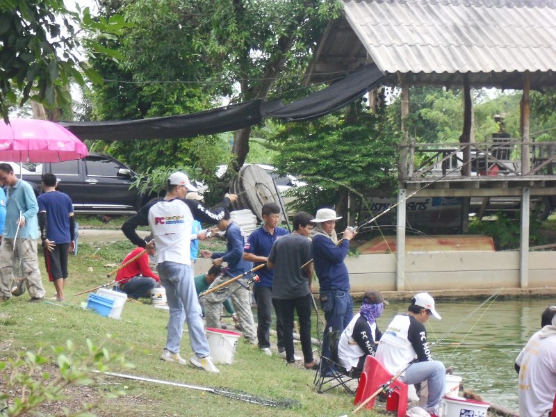 เเข่งชิงเงินเเสนที่บ่อพรหมมาสตร์ ลพบุรี