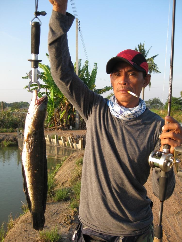 นั้นอีกแล้วช่างเกียรติไม่ยอมเหมือ�