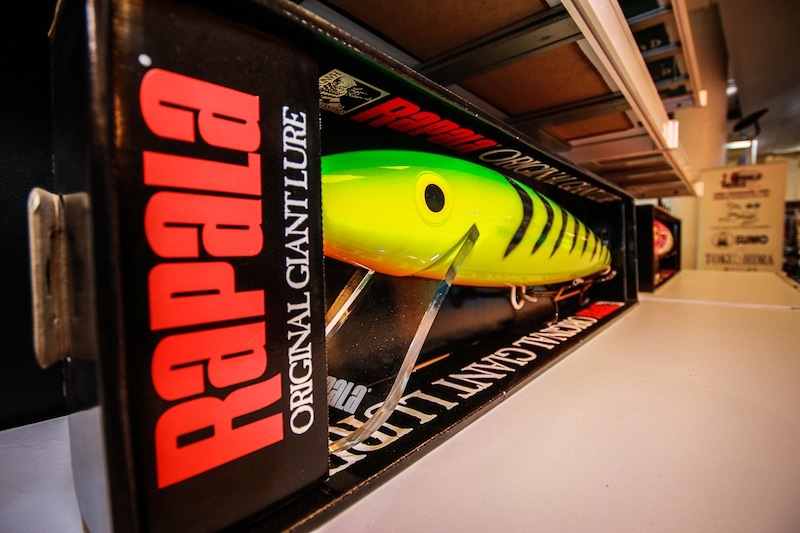 [center][b]Rapala น่าเอาไปตีจิบจริงๆเลยตัวนี้  :laughing: :laughing: :laughing: