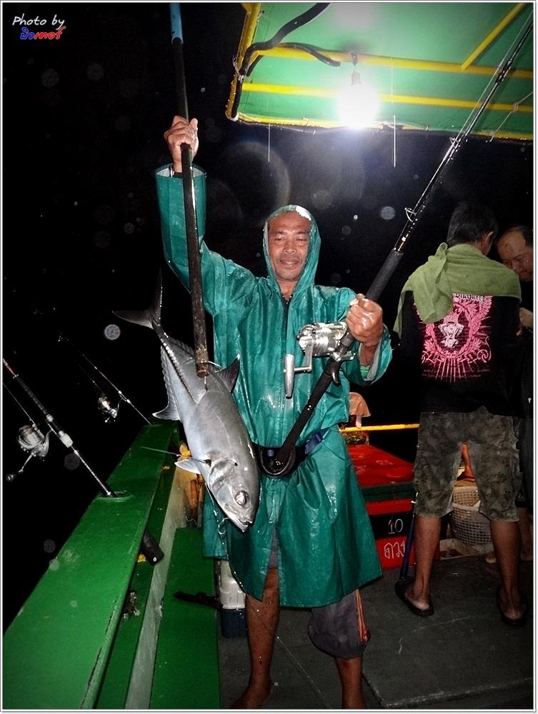  :grin: [b]บังแอ ก็ยังไม่ถอย 


เตรียมเสิ้อฝนรองรับมาพร้อมเพรียง [/b] :grin: :grin: