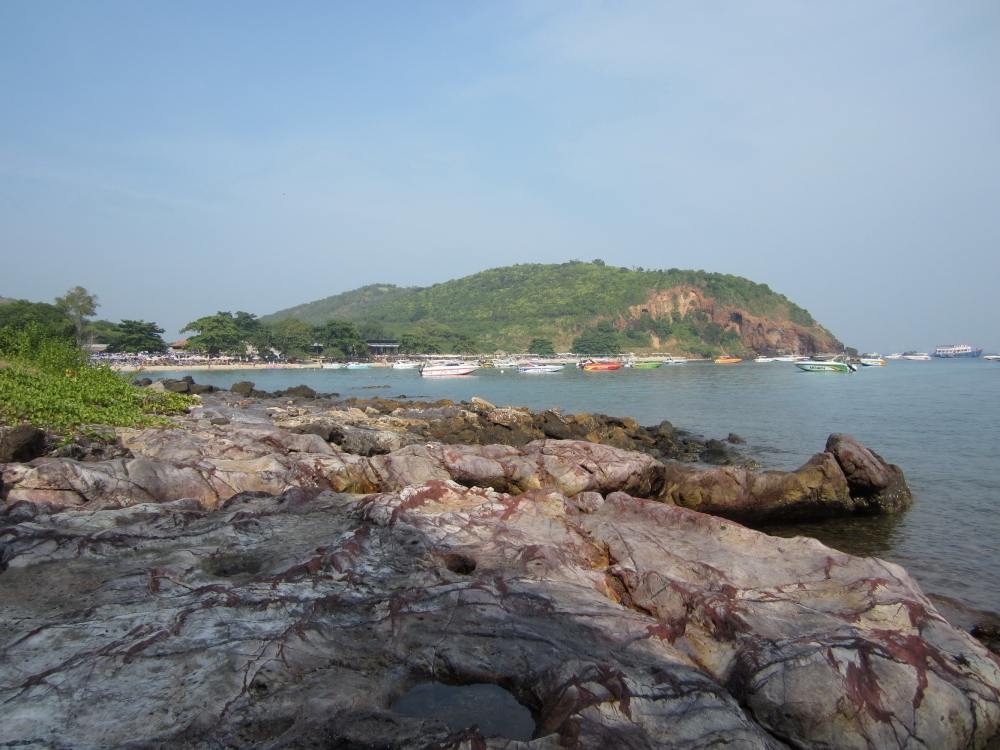  [center]หาดแรกที่มาถึงลงมือตกปลากันก่อรเลยคือหาดนวลครับ หาดแรกที่มาถึงลงมือตกปลากันก่อรเลยคือหาดนวล