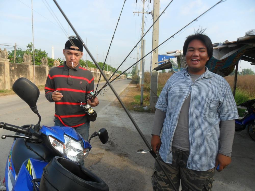 จอดพัก รอเจ้าถิ่นซักครู่ :laughing: :laughing: