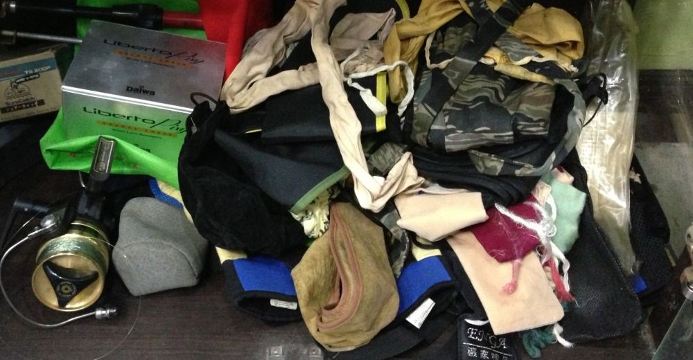 ที่เห็นไม่ใช่ขยะนะครับ เป็นถุงคันหลิวน่ะ
ผมมันคนไม่ชอบใส่ถุงอยู่แล้ว :laughing: