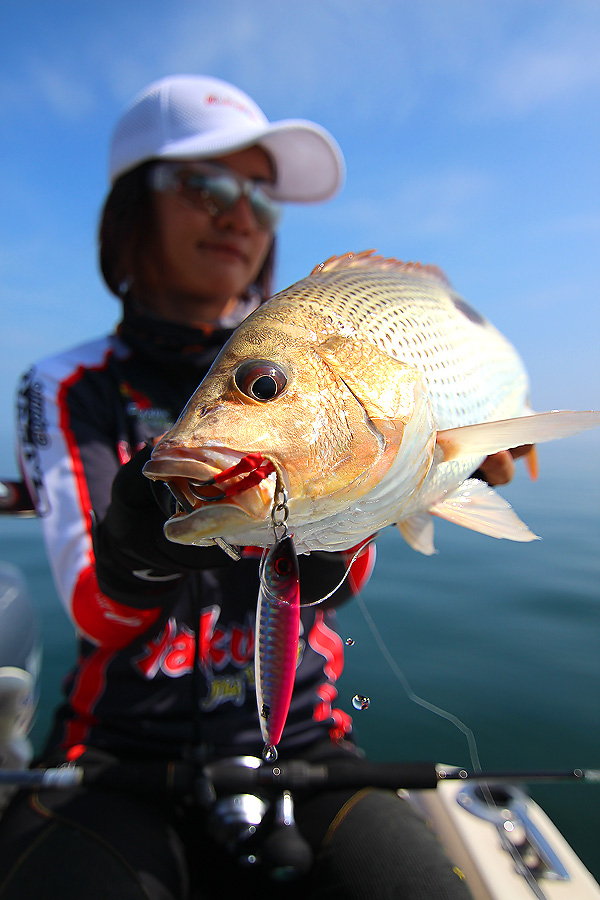 "JIGGING มันส์ๆ กับ 300ยอด Fishing BOAT"