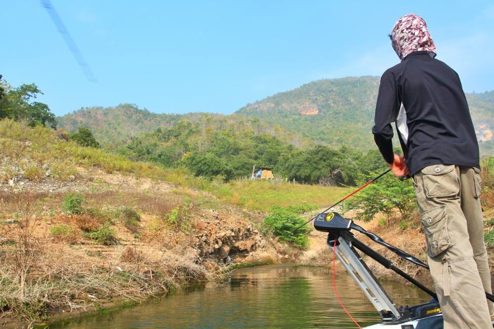 เลยขอมาจับคัน...ที่สำคุญขออยู่หัวเรือ  