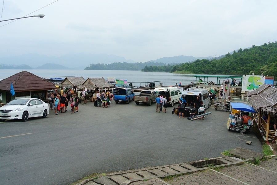 บรรยากาศรอบๆ บริเวณจุดลงเรือ :love: :love: :love: